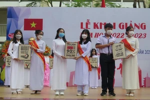 16 khẩu hiệu ra mắt 'chất như nước cất' của học sinh lớp 10 ở TP.HCM