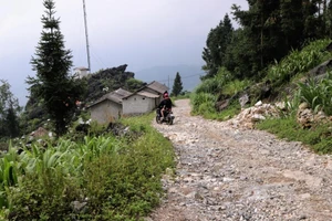 Ngôi làng ẩn mình trong mây độc đáo ở Hà Giang