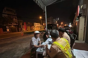 Bị phạt 7 triệu, trừ 10 điểm giấy phép lái xe, người vi phạm nói 'không dám vi phạm'