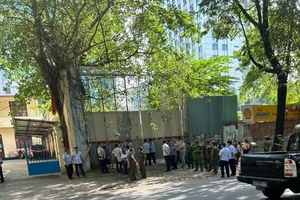 Cưỡng chế thu hồi khu 'đất vàng' số 33 Nguyễn Du và 34, 36, 42 Chu Mạnh Trinh, TP.HCM