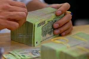 Thiếu tiền xài, tài xế đem xe của chủ đi cầm