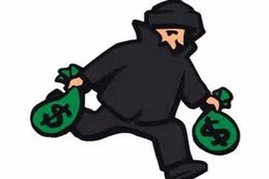 Tài xế taxi ngủ quên bị trộm cạy cửa cuỗm gần 50 triệu đồng