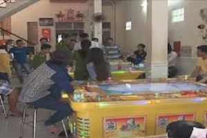 Truy bắt người dùng súng bắn trọng thương nhân viên tiệm game
