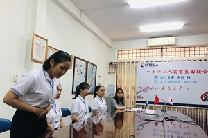 Sang Nhật làm sushi, lương 33 triệu đồng/tháng