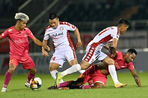 Lâu lắm rồi sân Thống Nhất mới sáng đèn từ Cúp TP.HCM