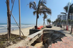 Tìm giải pháp bảo vệ bờ biển Đà Nẵng