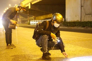 'Đinh tặc' hoành hành trên quốc lộ 1 đoạn qua TP Thủ Đức