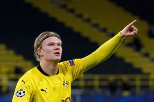 Messi, Ronaldo xếp dưới sao trẻ Haaland rất sâu