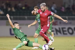 Nghẹt thở cuộc đua ở nhóm chung kết ngược