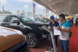 Lo ngại ô​ tô ​khan hiếm, giá tăng vì thiếu chip