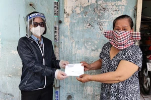 Hỗ trợ gói 26.000 tỉ qua tài khoản hoặc trực tiếp đến dân