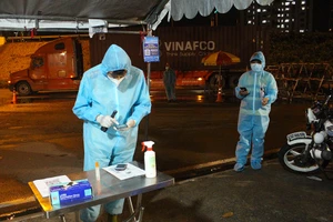 CSGT TP.HCM: Trắng đêm mùa dịch