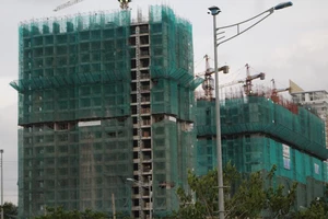 Hàng trăm nhà đầu tư mong thoát 'chết trên đống tài sản'