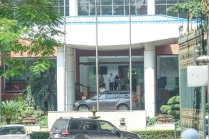 Thứ trưởng Bộ Y tế bị khởi tố do liên quan thuốc giả trị ung thư