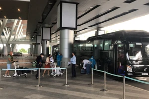 Du lịch rộn ràng đón khách quốc tế trở lại