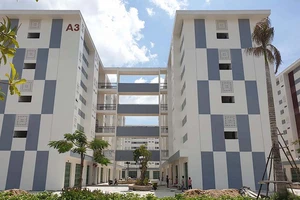 Tồn kho hơn 15.000 căn, giá bất động sản vẫn tăng