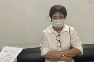 Hàng loạt giám đốc bị khởi tố vì lừa bán găng tay y tế