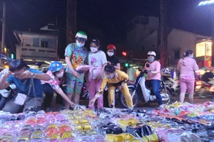 Không để dân phải mua hàng tết giá 'trên trời'