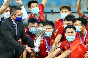 Lửa thử vàng…