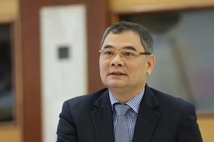 Họp báo Chính phủ: Nóng vụ kit test, giá xăng…