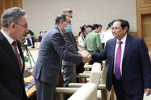 Thủ tướng: Xử nghiêm vi phạm để lành mạnh hóa thị trường 