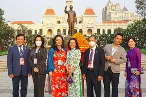 Bà Mimi Vũ: 'Khi quê hương còn cần thì tôi vẫn ở lại'