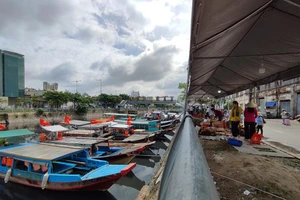 Tuần lễ trái cây “Trên bến, dưới thuyền”: Làm chưa tới! 