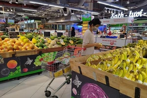 Dân văn phòng quay cuồng trong bão giá 