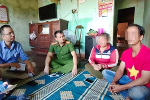 Lừa sang Campuchia làm việc lương cao rồi đòi tiền chuộc 