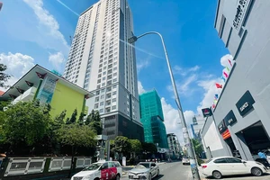 Thay áo mới cho chung cư Cô Giang hơn 50 tuổi 