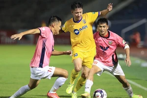 “Tọa độ chết” ở sân Hà Tĩnh 