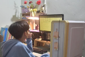 Cậu học sinh hồi sinh máy tính cũ từ bãi đồng nát 