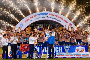 ĐH Huế vô địch siêu kịch tính 