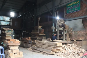 Đơn hàng sụt giảm, gỗ, dệt may, thủy sản gặp khó 