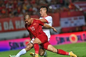 HLV Troussier làm lại và nỗi lo bóng đá Việt 