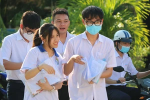 Đề văn thú vị, đề toán phân hóa cao