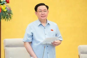 Siết khai thác nước ngầm bừa bãi, ngăn chặn sạt lở 