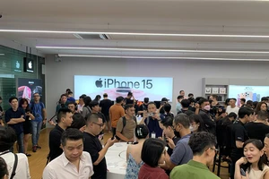 Người tiêu dùng mạnh tay mở hầu bao, doanh nghiệp phấn khởi