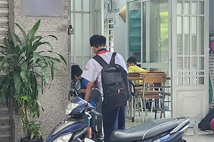 Dạy thêm là kinh doanh có điều kiện: Cần thận trọng!