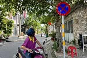 Biển báo giao thông không hợp lý