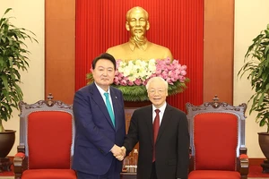 Giải mã 'Ngoại giao cây tre Việt Nam' - Bài 2: Vị thế Đảng Cộng sản Việt Nam không ngừng nâng cao