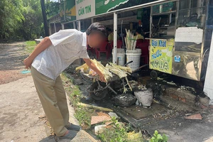 Hố ga nước thải bị hư, gây ô nhiễm môi trường