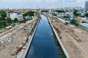 TP.HCM nỗ lực hồi sinh rạch Xuyên Tâm