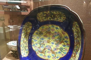 Chiêm ngưỡng hàng trăm cổ vật quý tại 'Nét cũ dấu xưa'