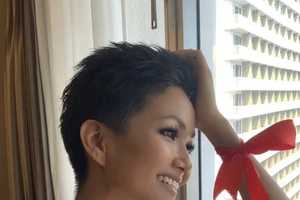 Hoa hậu H'Hen Niê hưởng ứng 'Dải băng đỏ'