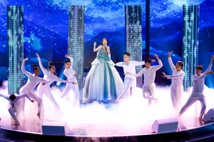 Quán quân Giọng hát Việt nhí đốn tim khán giả với ca trù