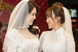 Ngọc Trinh và Diệu Nhi mặc áo cô dâu ra mắt phim