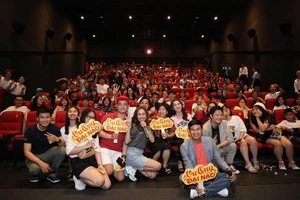 Phim bị khán giả quay lưng vì scandal từ trên trời rơi xuống