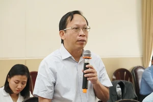 'Cần cảnh giác việc cài cắm lợi ích khi xây dựng luật'