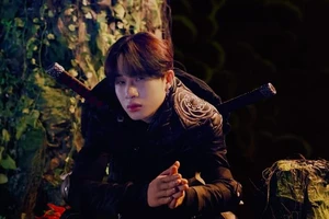 MV “Hoa hải đường” của Jack đang bị đe dọa soán top 1 trending